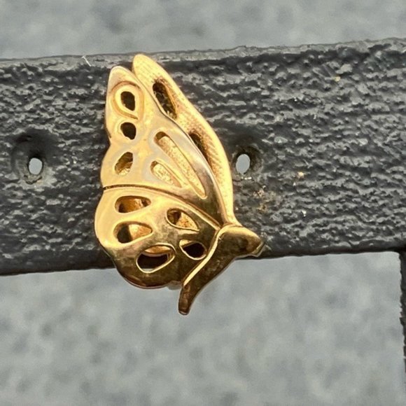 Avon Clip On Earrings Butterfly In Flight Profile Gold Shiny Retro Soft Girl - Picture 2 of 6